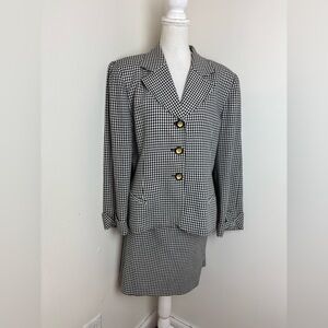 Christian Dior Vintage 1980’s Houndstooth Skirt Suit Size 16